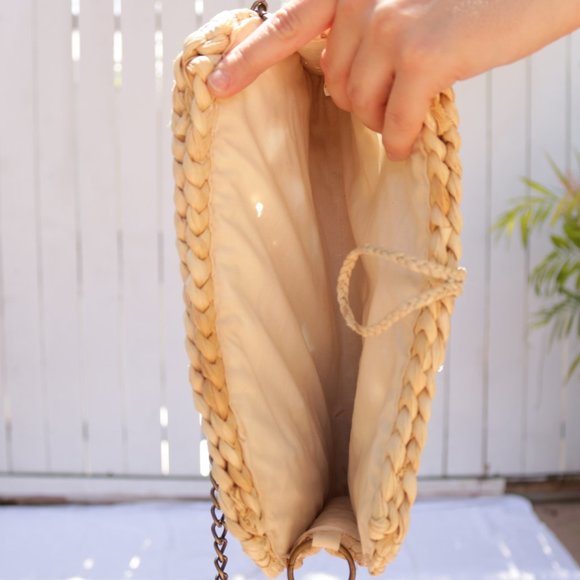 Cute straw bag with long chain strap - Picture 6 of 7